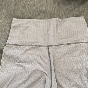 Large Lululemon leggings